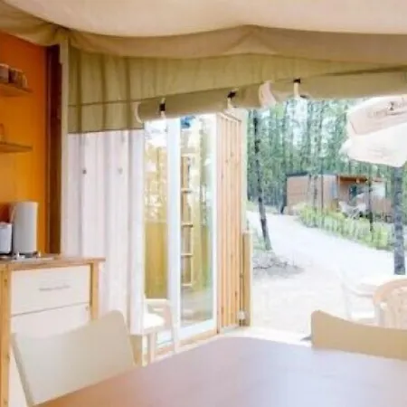 호텔 Chianti Glamping 3*